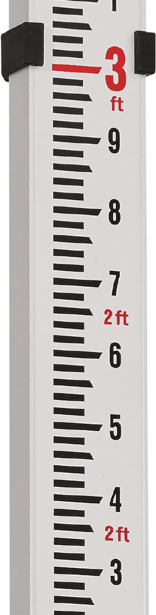 Zoomed in still life image of PA 862 imperial (feet/tenths) telescopic leveling staff 