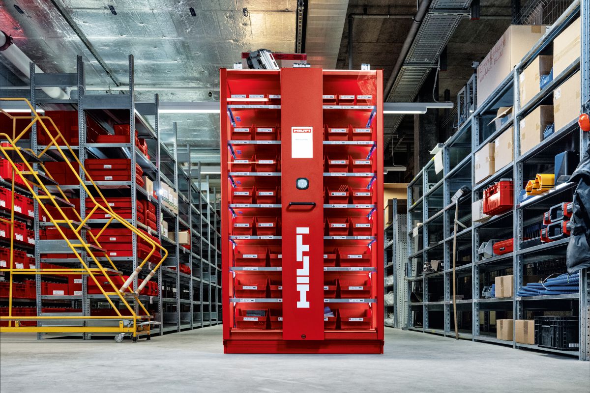 Connected Smart Locker in a warehouse as part of the consumables management campaign