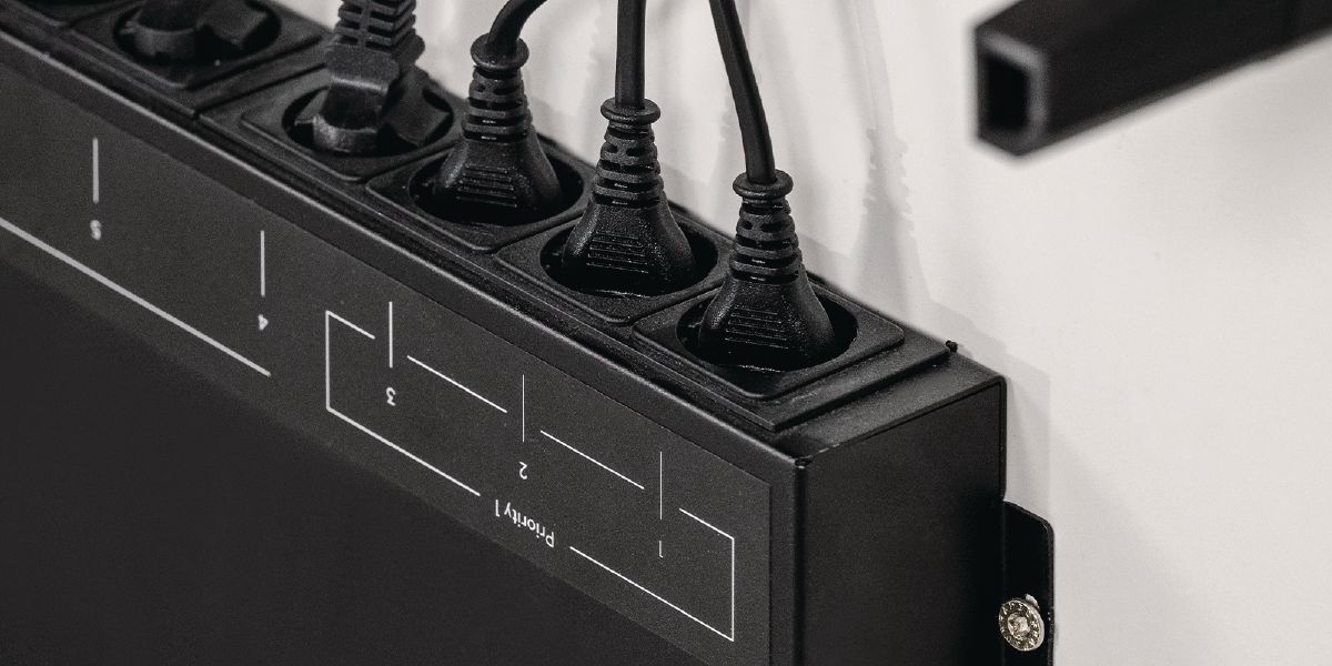 Cropped application picture of the CI SPB 12 Smart Power Bar