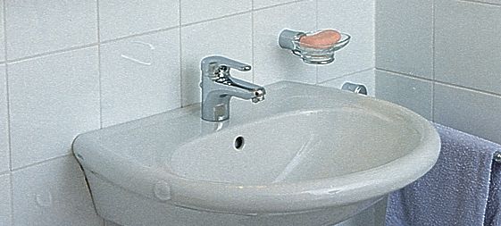 HUD-1プラスチックウォールプラグ - 金属系アンカー - Hilti Japan