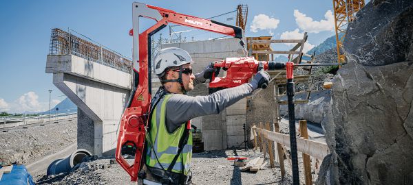 EXO-T-22 ツールバランサー - 建設用エクソスケルトン - Hilti Japan
