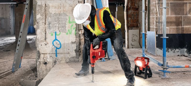 SL 6-22 LED construction light - Jobsite essentials - Hilti Hong Kong