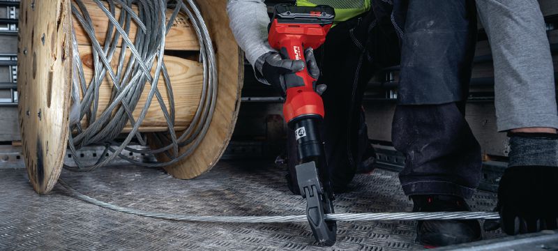 NCT 45 S-22 ACSR and guy wire cordless cable cutter - Cable
